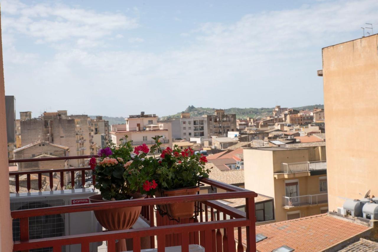 شقة Canicattì  في Come A Casa Panoramico E Centralissimo المظهر الخارجي الصورة